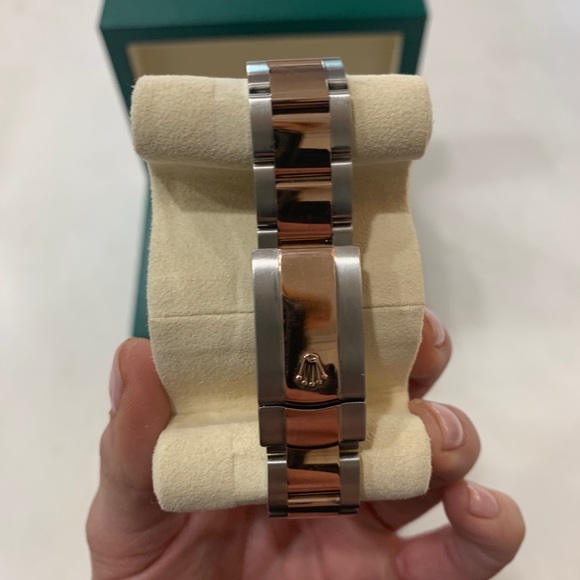 Men's Rolex Watch - Picture 6 of 8